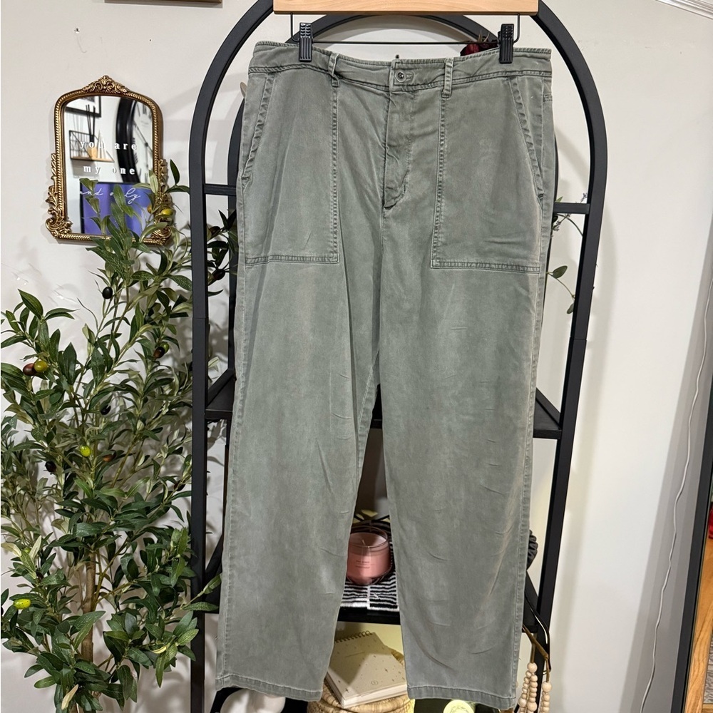 Bella Dahl Green saige Straight Leg pants size 32 - Picture 2 of 8